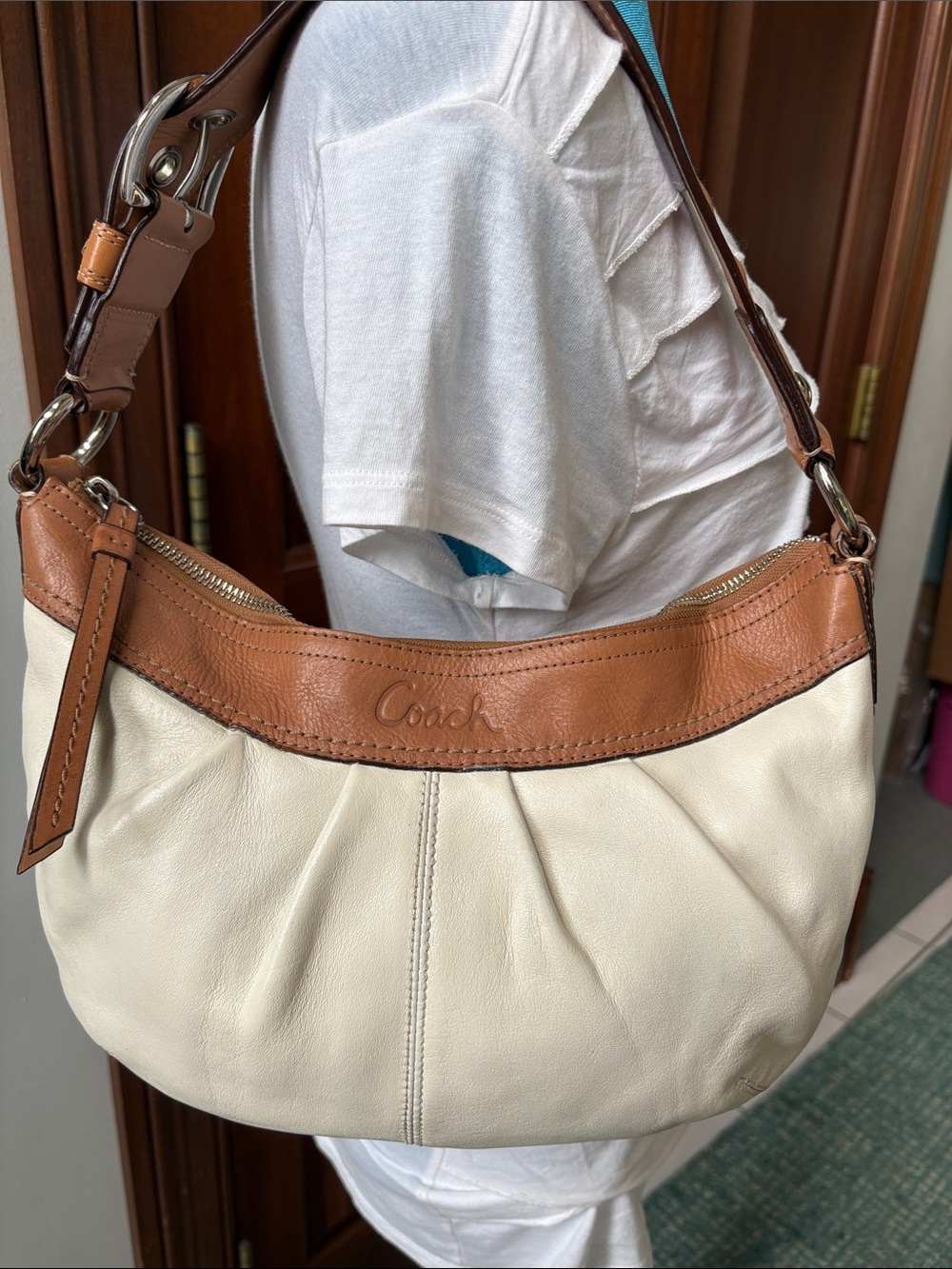 Coach  Vintage  Y2K SoHo F13730 pleated Leather Shoulder bag  Hobo Bag cream/tan